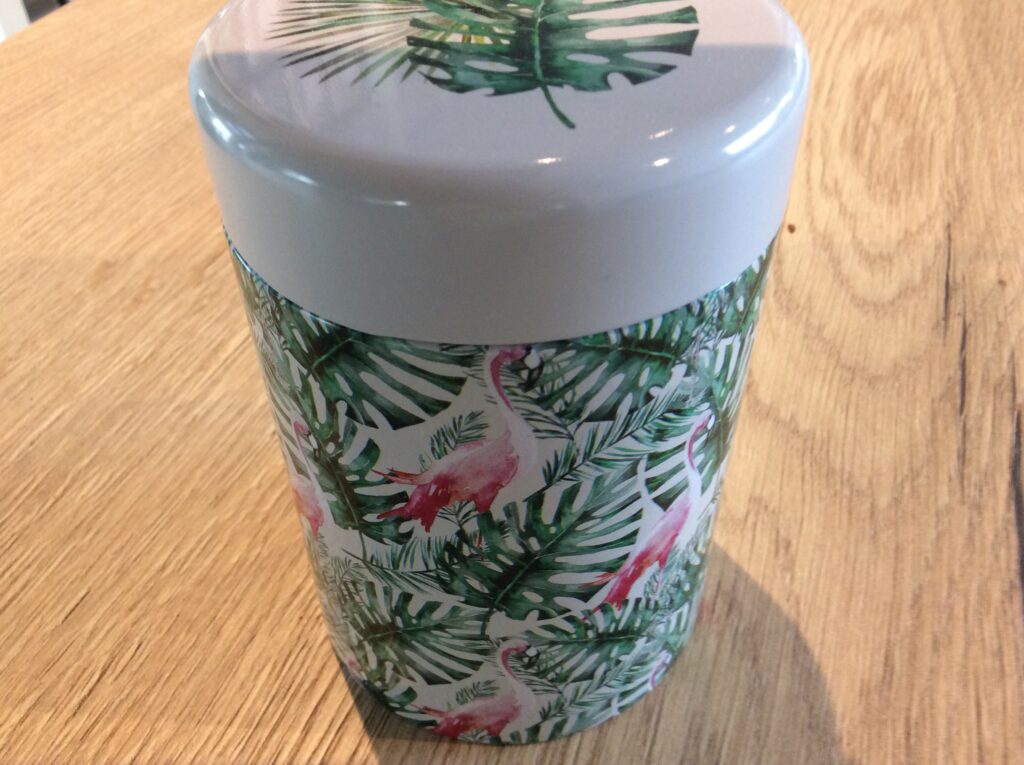 Theeblikje flamingo